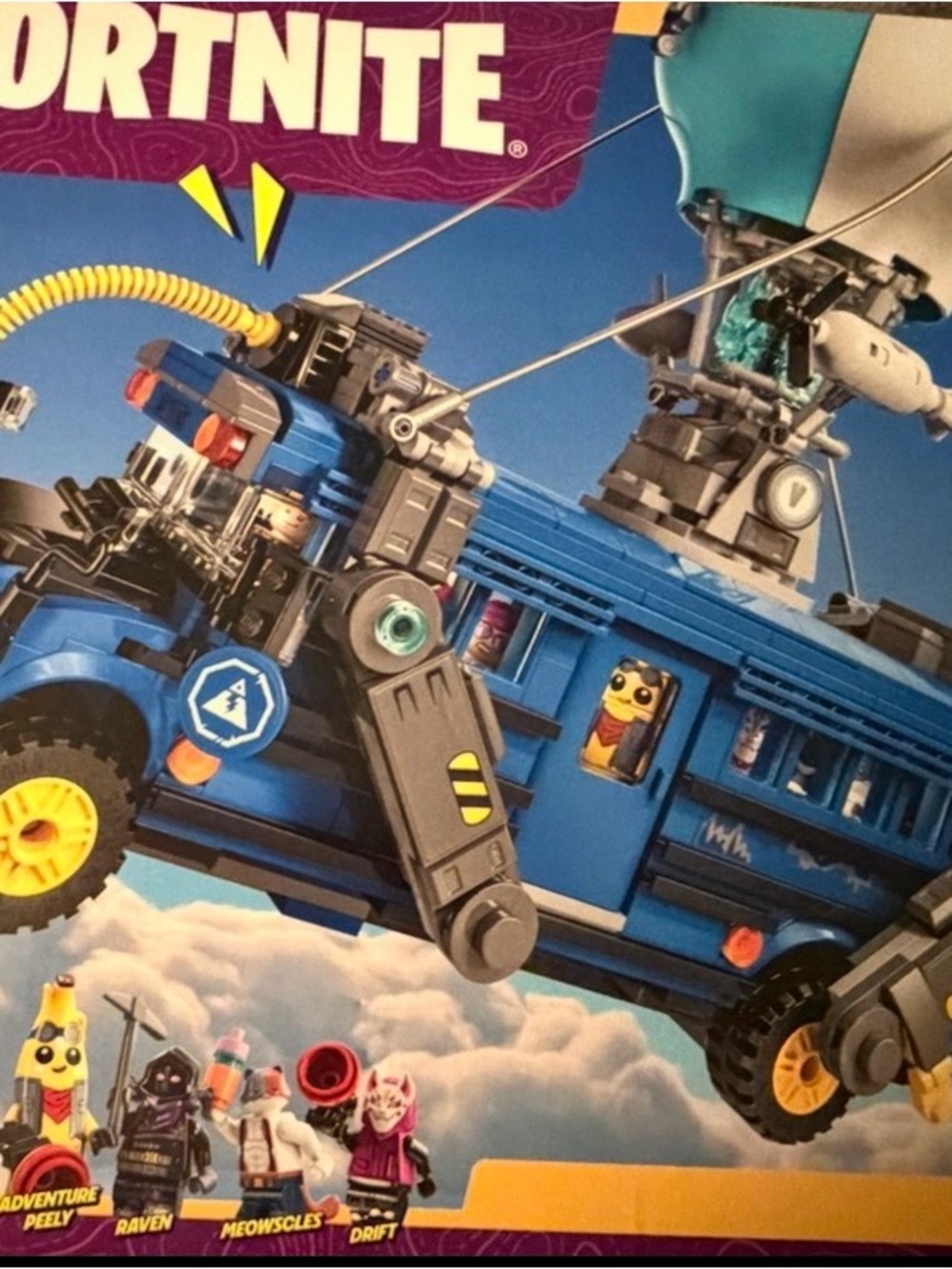 Lego Blue Battle Bus with Yellow Wheel Accents - Picture 3 of 3